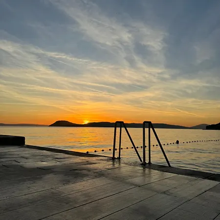Lägenhet Lodore Del Mare At Beautiful Znjan Split
