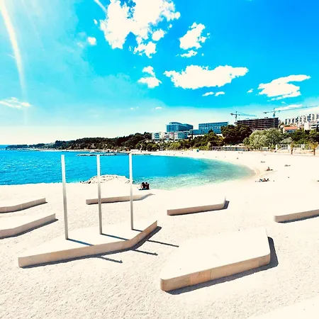 Apartment Lodore Del Mare At Beautiful Znjan Split